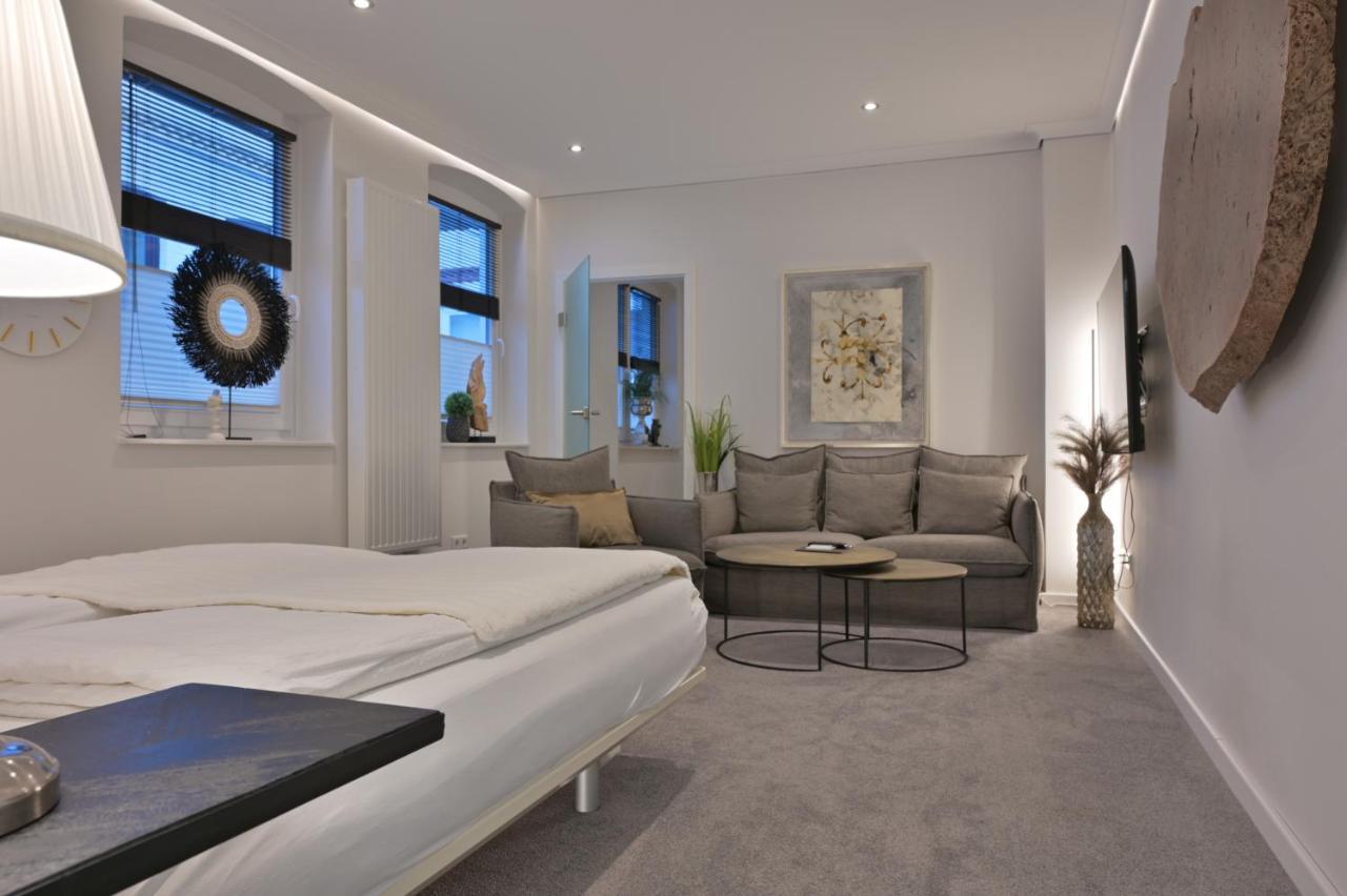 Apartment Uhrwerk *